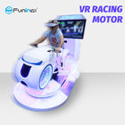 Simulatore con diversi giocatori di moto del motociclo di VR con la piattaforma dinamica di DOF