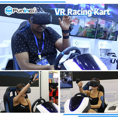 Simulatore di moto del motociclo di VR con i videogiochi di guida del motociclo di realtà virtuale