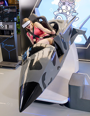 Porta la tua simulazione di volo al livello successivo con VR Flight Simulator Single-player 395kg Gamepad Controls
